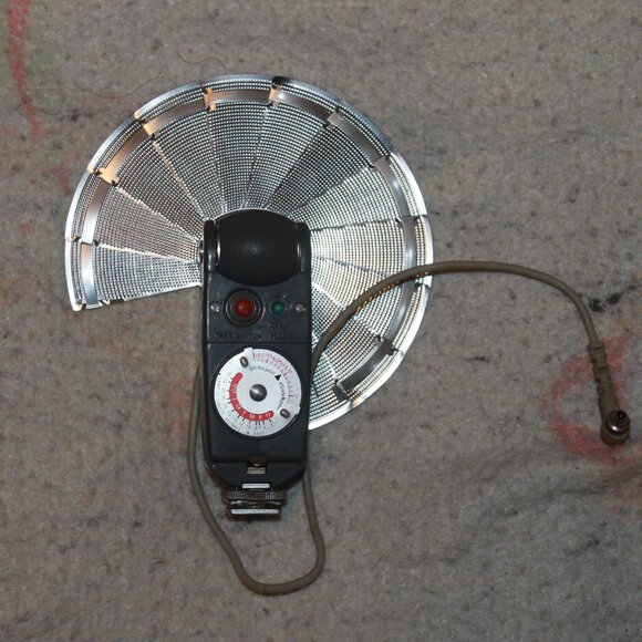 Vintage Honeywell Tilt-A-Mite Ejector Flash Collapsible Fan Style Untested - Picture 2 of 16